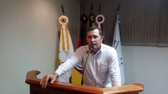 Cansado de promessas vereador da situação reclama do secretário e do prefeito Copatti