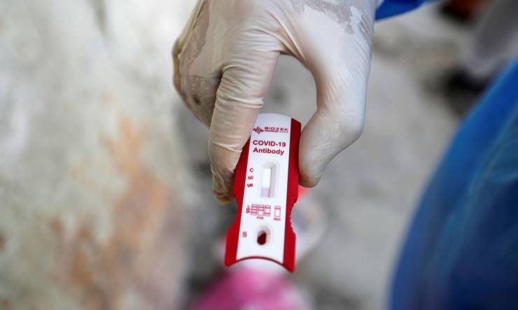 VÍDEO - Governo anuncia parceria para produzir vacina contra covid-19