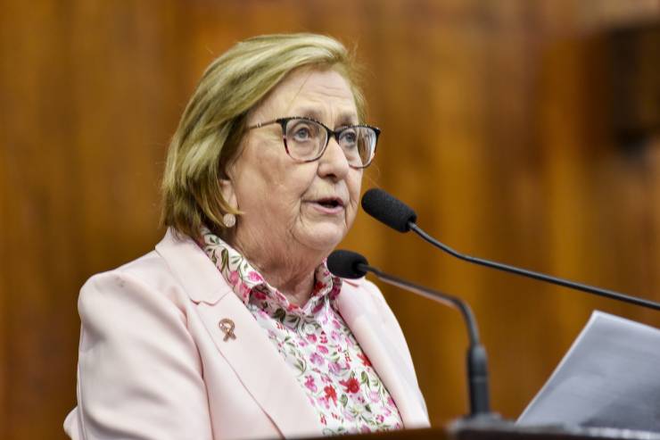Deputada Zilá apresenta projeto de lei que prevê rastreamento do câncer de mama