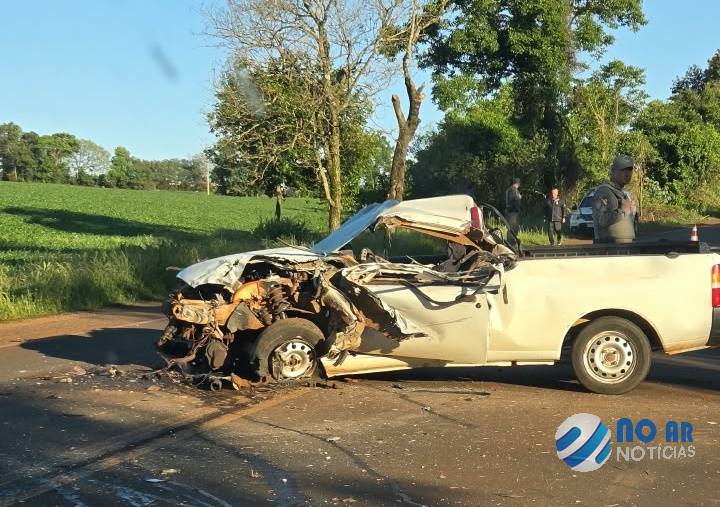 Acidente entre caminhão e Courier deixa ferido na ERS-342, em Independência
